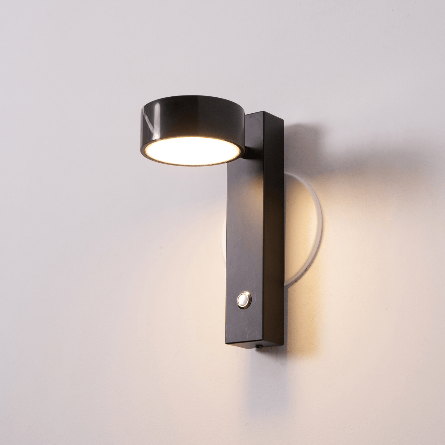 Traviso Solo Wall Sconce