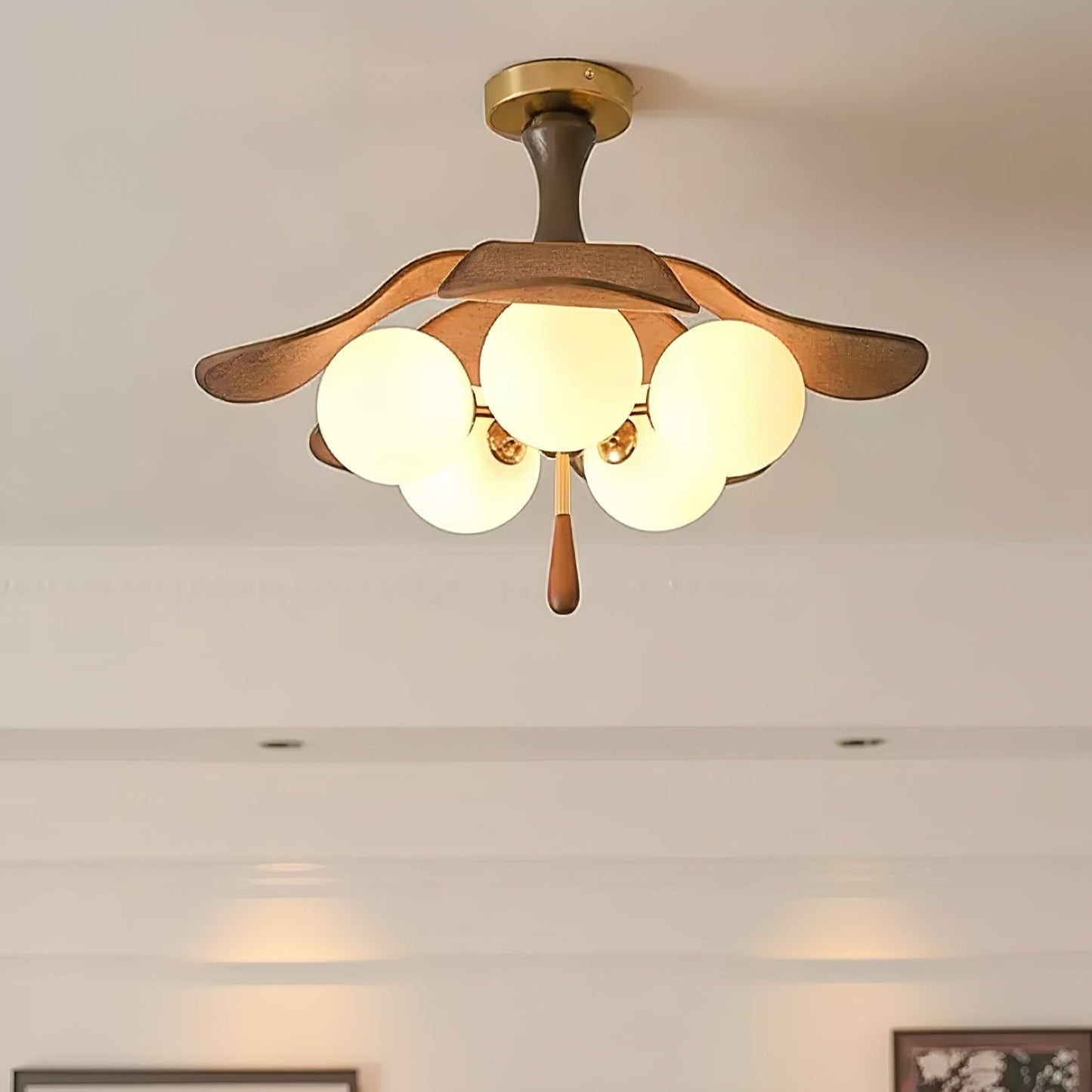 Solyntha Ceiling Light