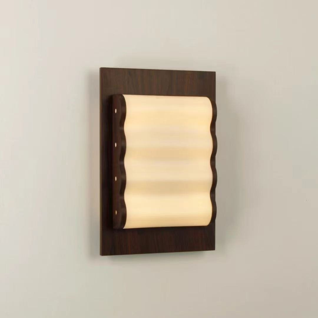Wavelet Wall Lamp