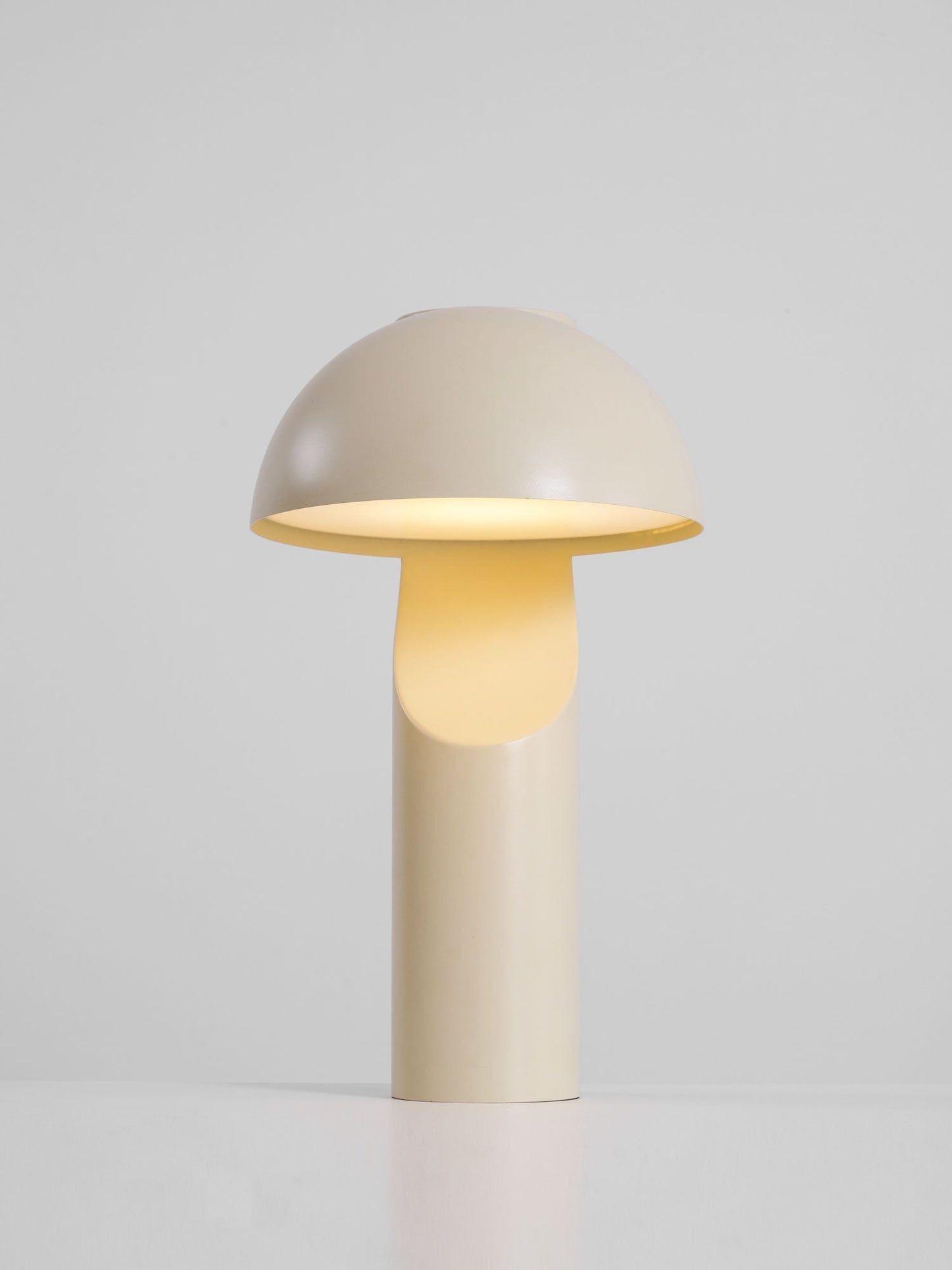 Arcora Minimalist Table Lamp