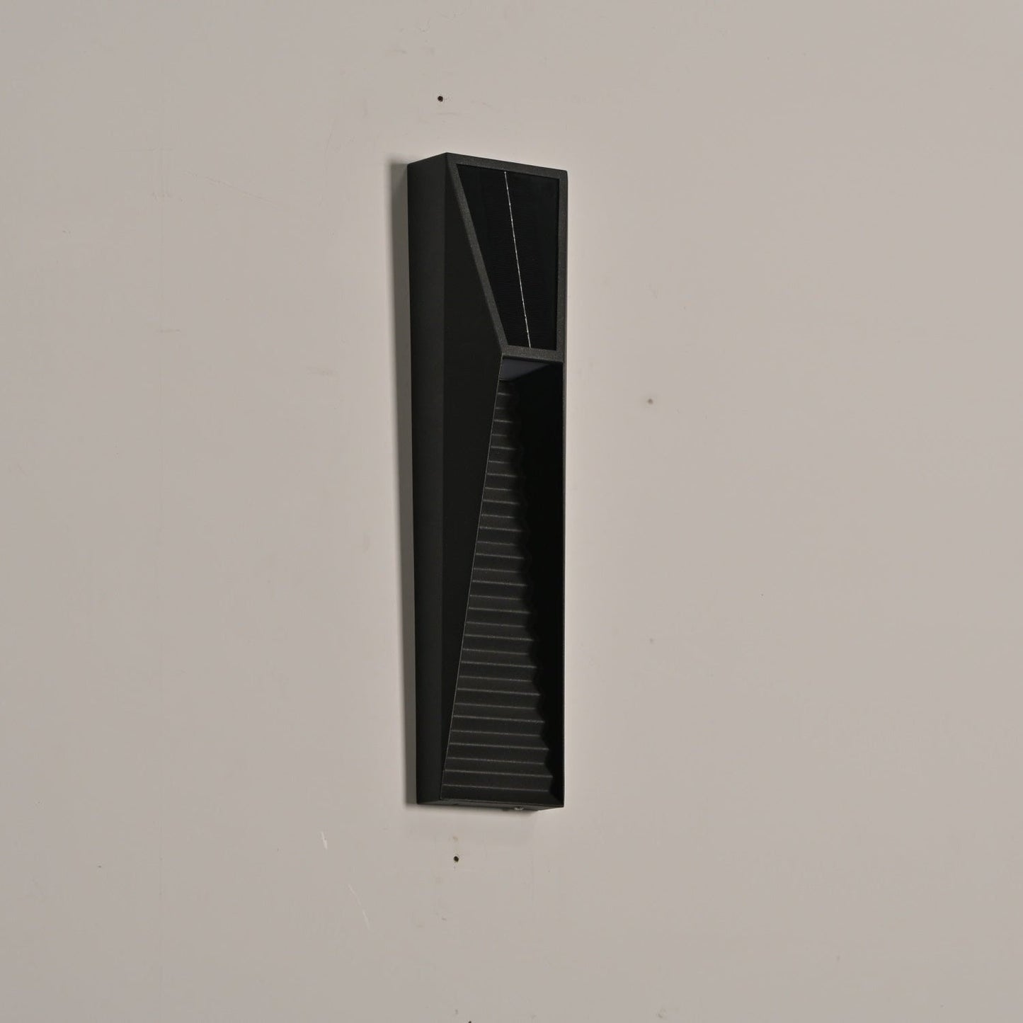 Obsidian Path Solar Outdoor Wall Light