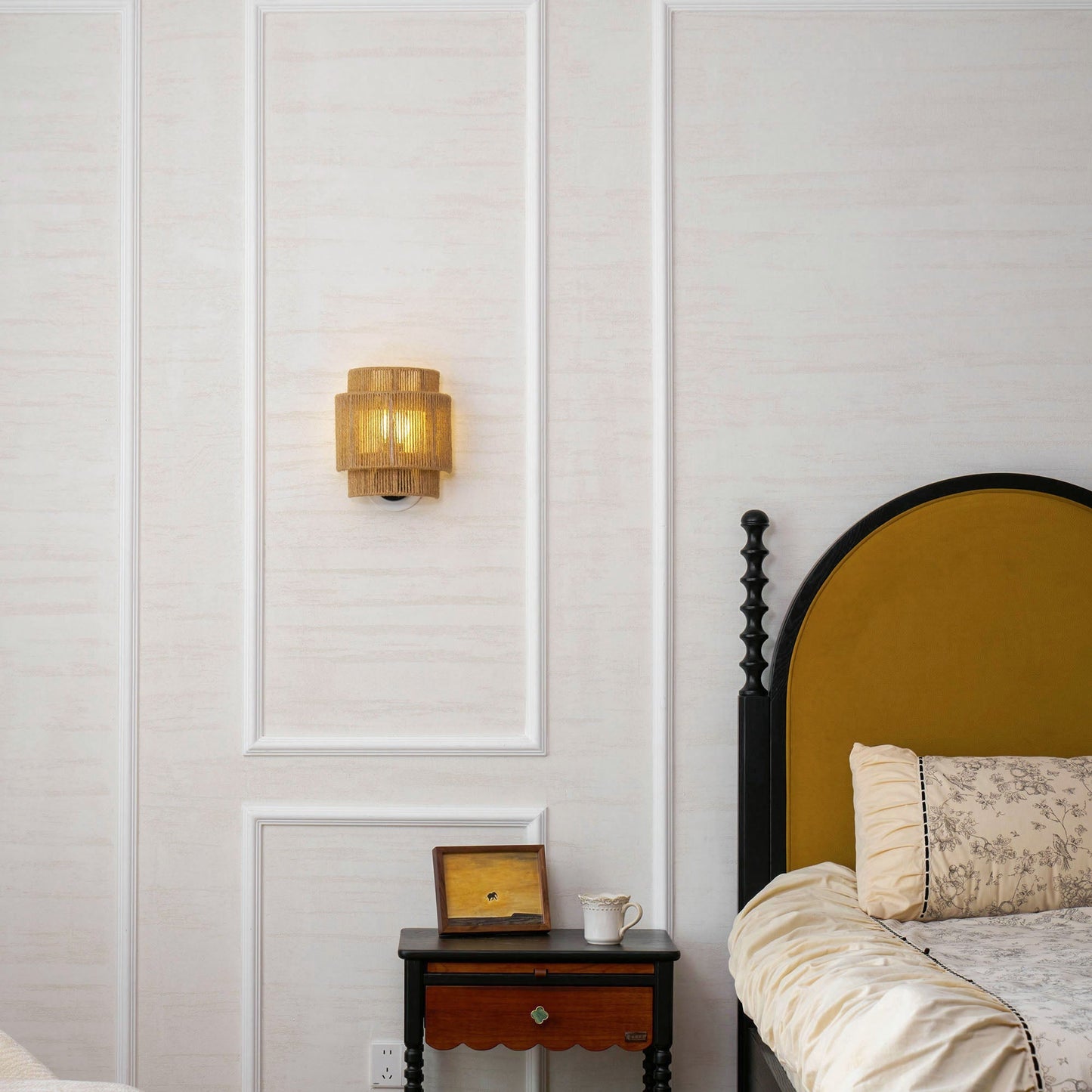 Rustic Weave Wall Lamp