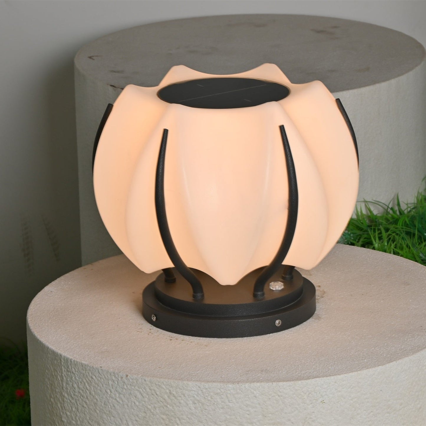 Solflora Bloom Solar Light