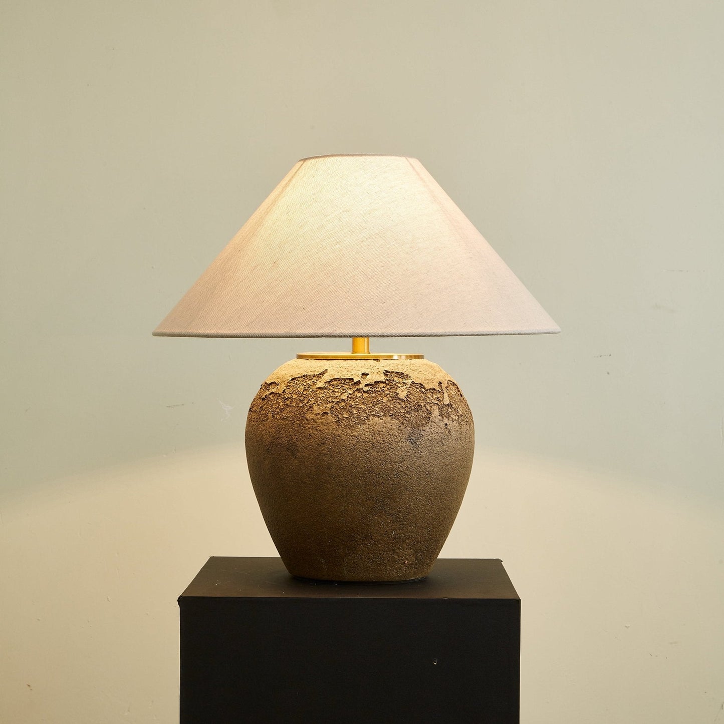 Stoneveil Table Lamp