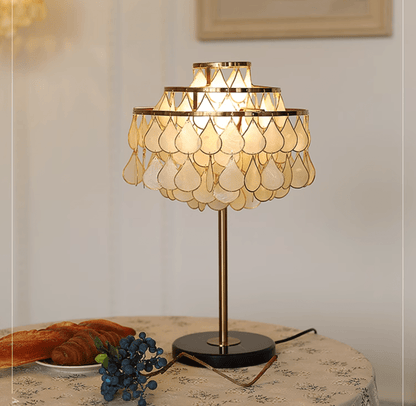 Teardrops Shell Table Lamp