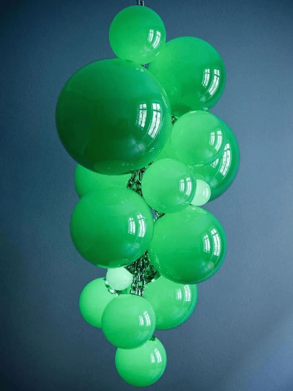 Velymo Grapetta Chandelier