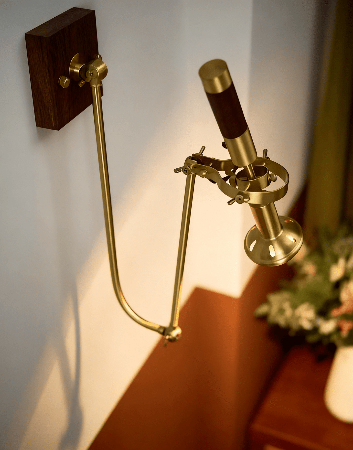 Articulated Wall Light