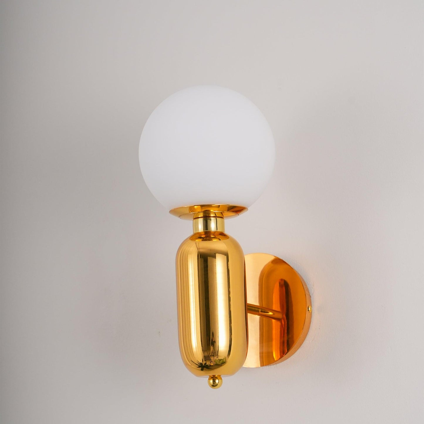 Kade Wall Light