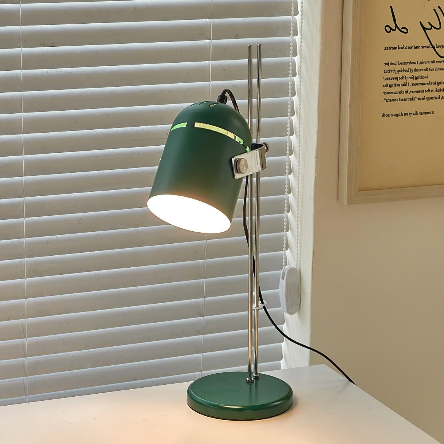 Adjusta Liftable Desk Lamp