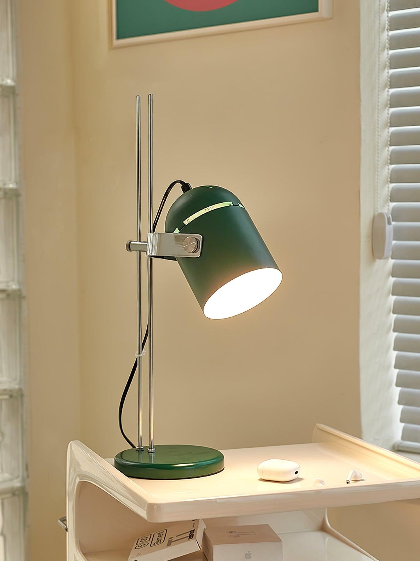 Adjusta Liftable Desk Lamp