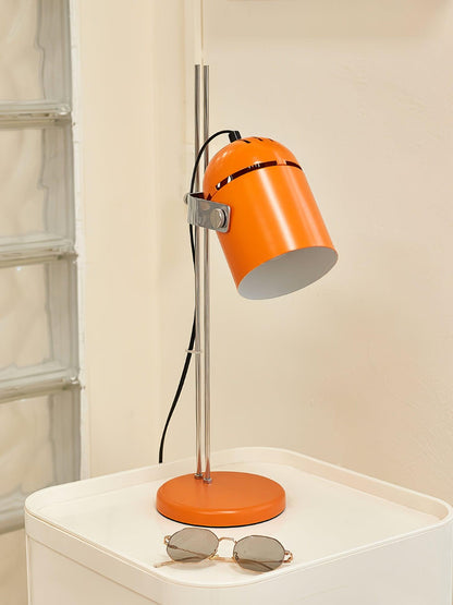 Adjusta Liftable Desk Lamp