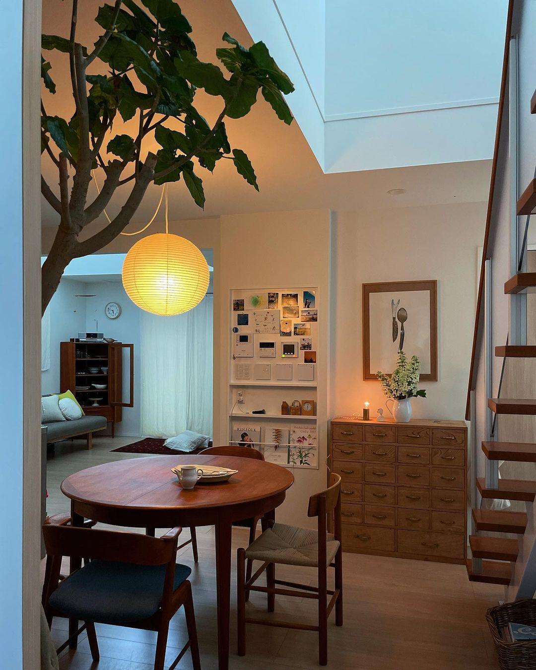 Akari A Round Swag Light (white plug wire)