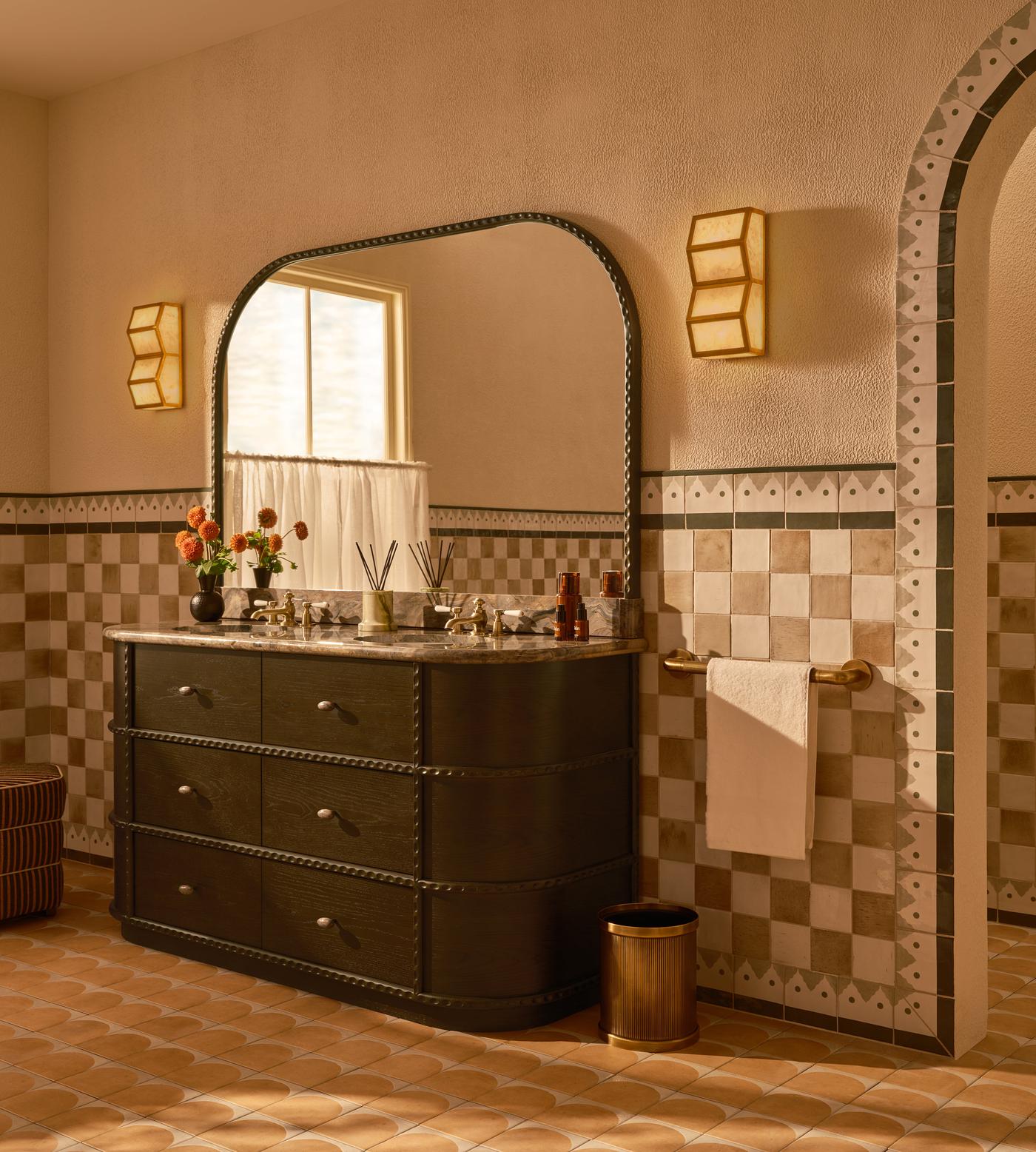 Alabaster Cascade Alabaster Wall Light