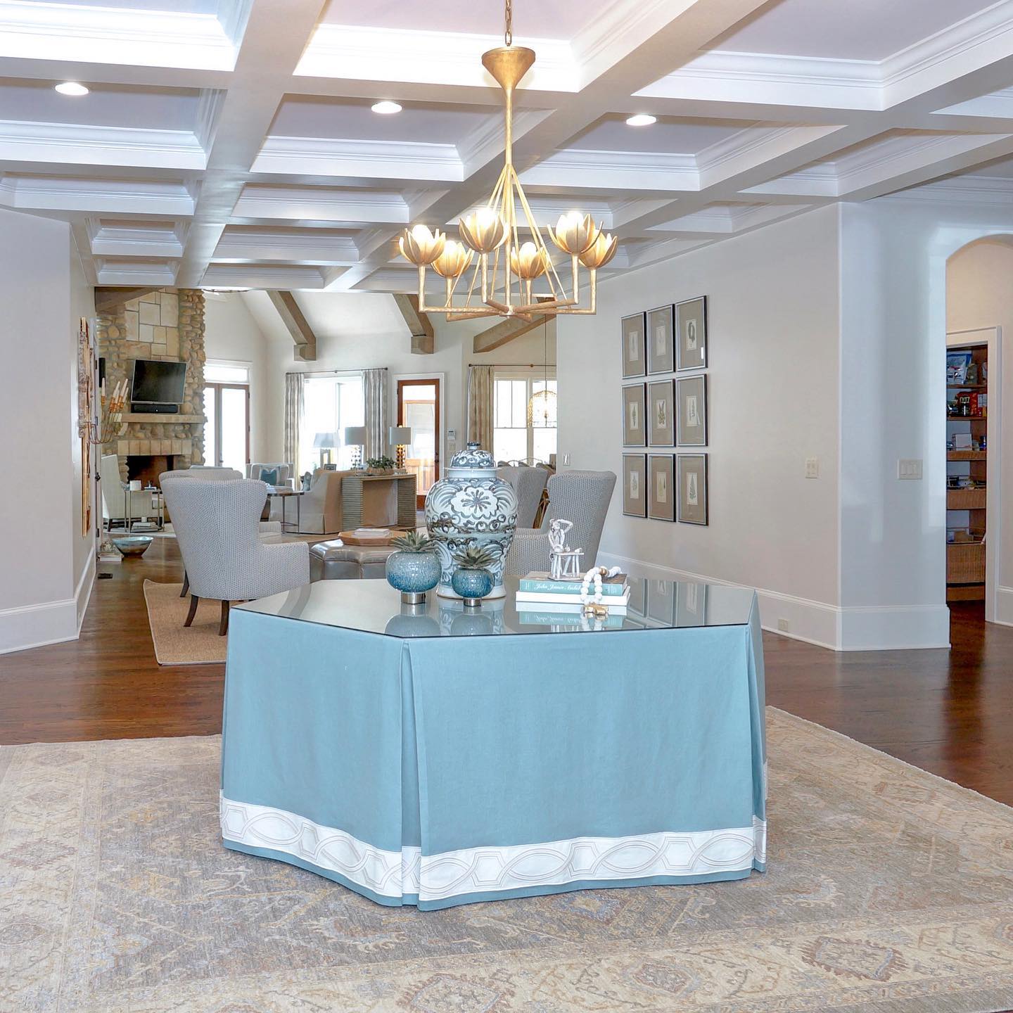 Alberto Lotus Bloom Chandelier