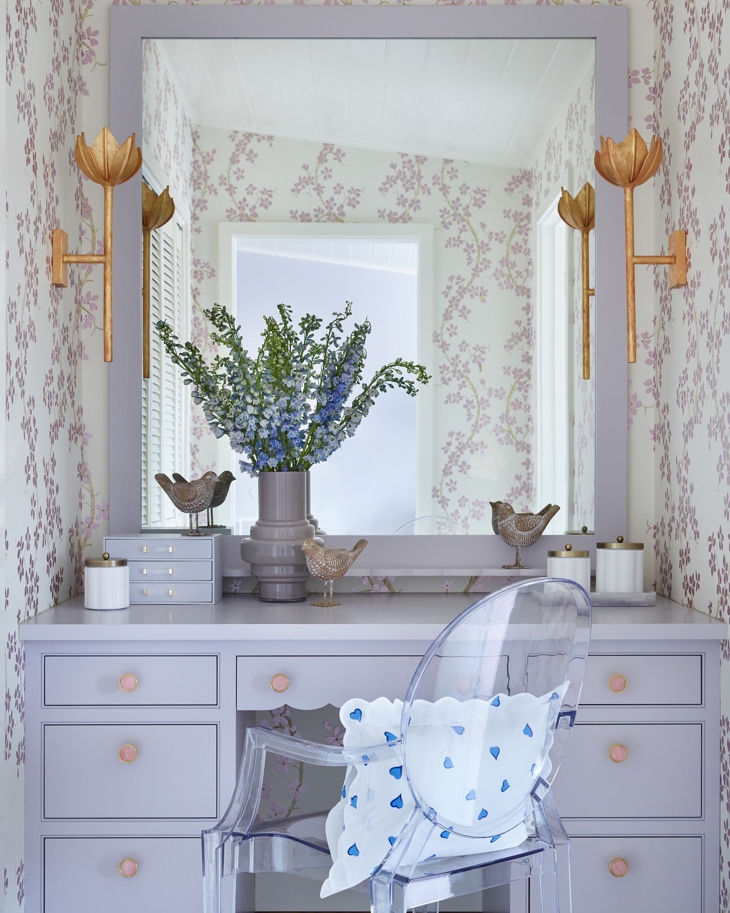 Alberto Lotus Bloom Wall Lamp