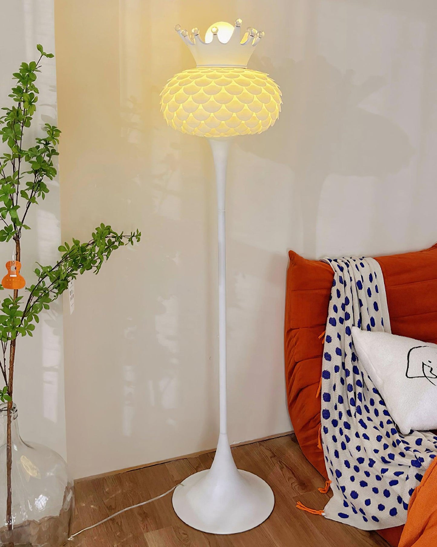 Aluvia Crown Floor Lamp