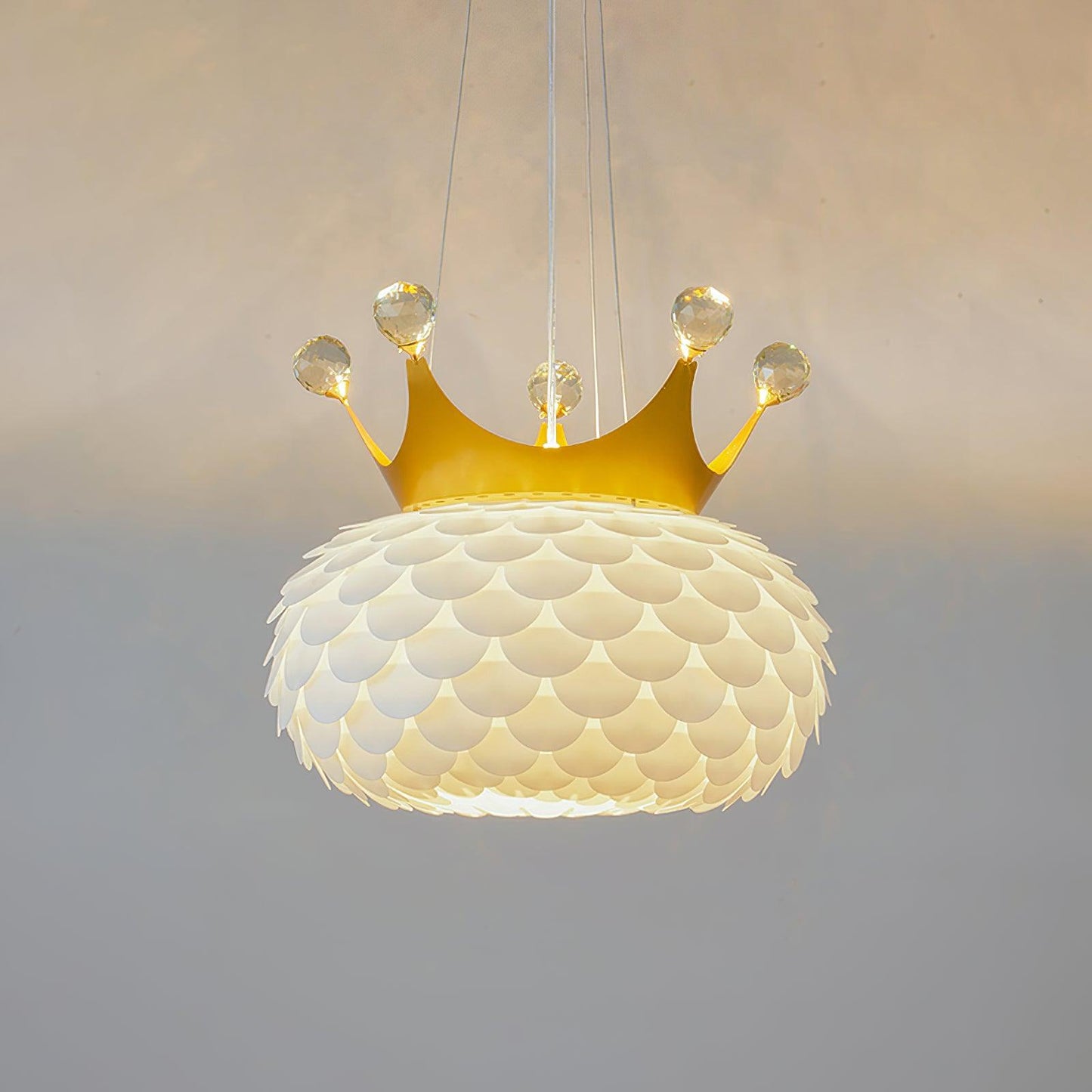 Aluvia Crown Pendant Lamp