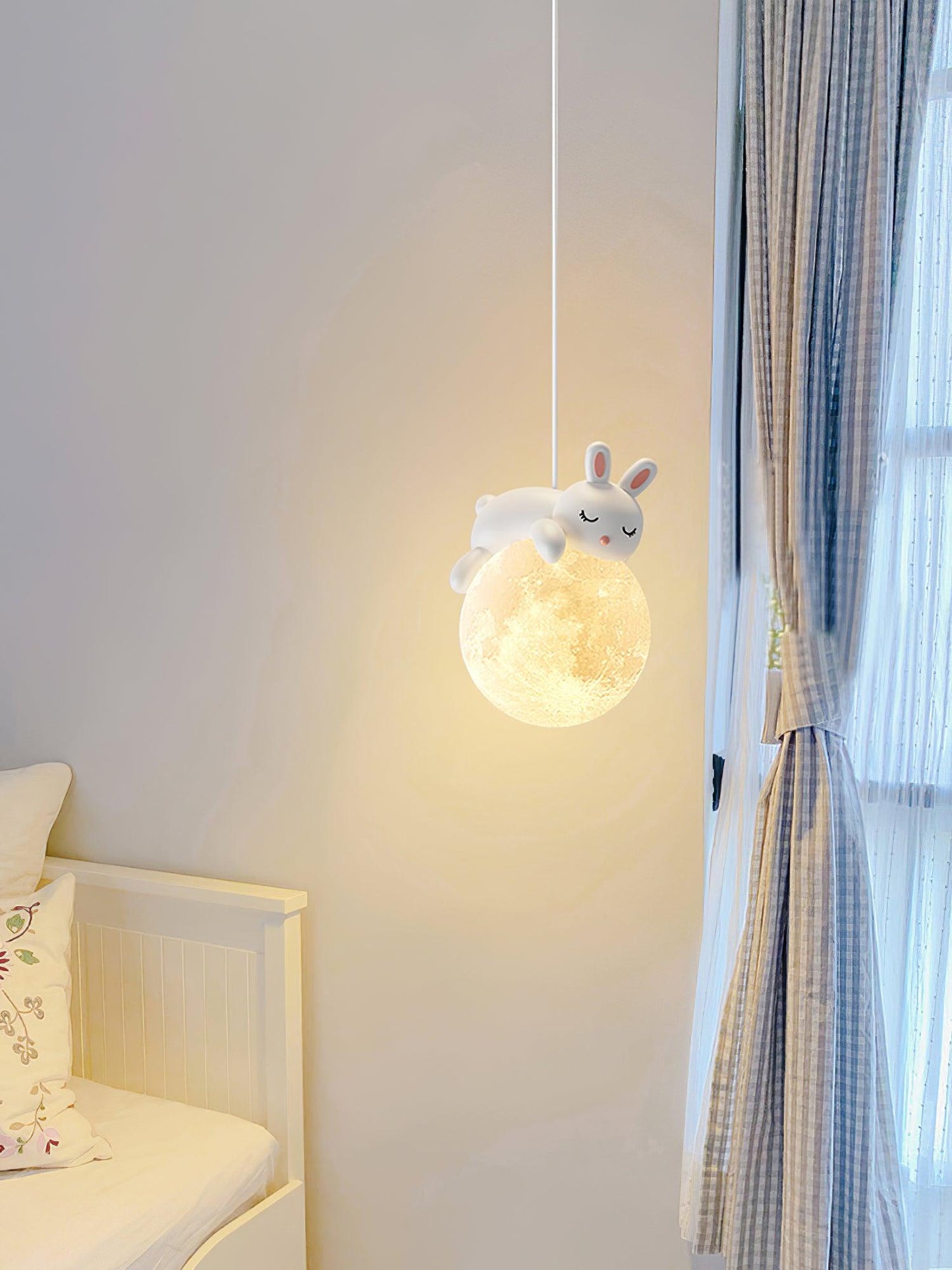 Animal Sleeping Pendant Lamp