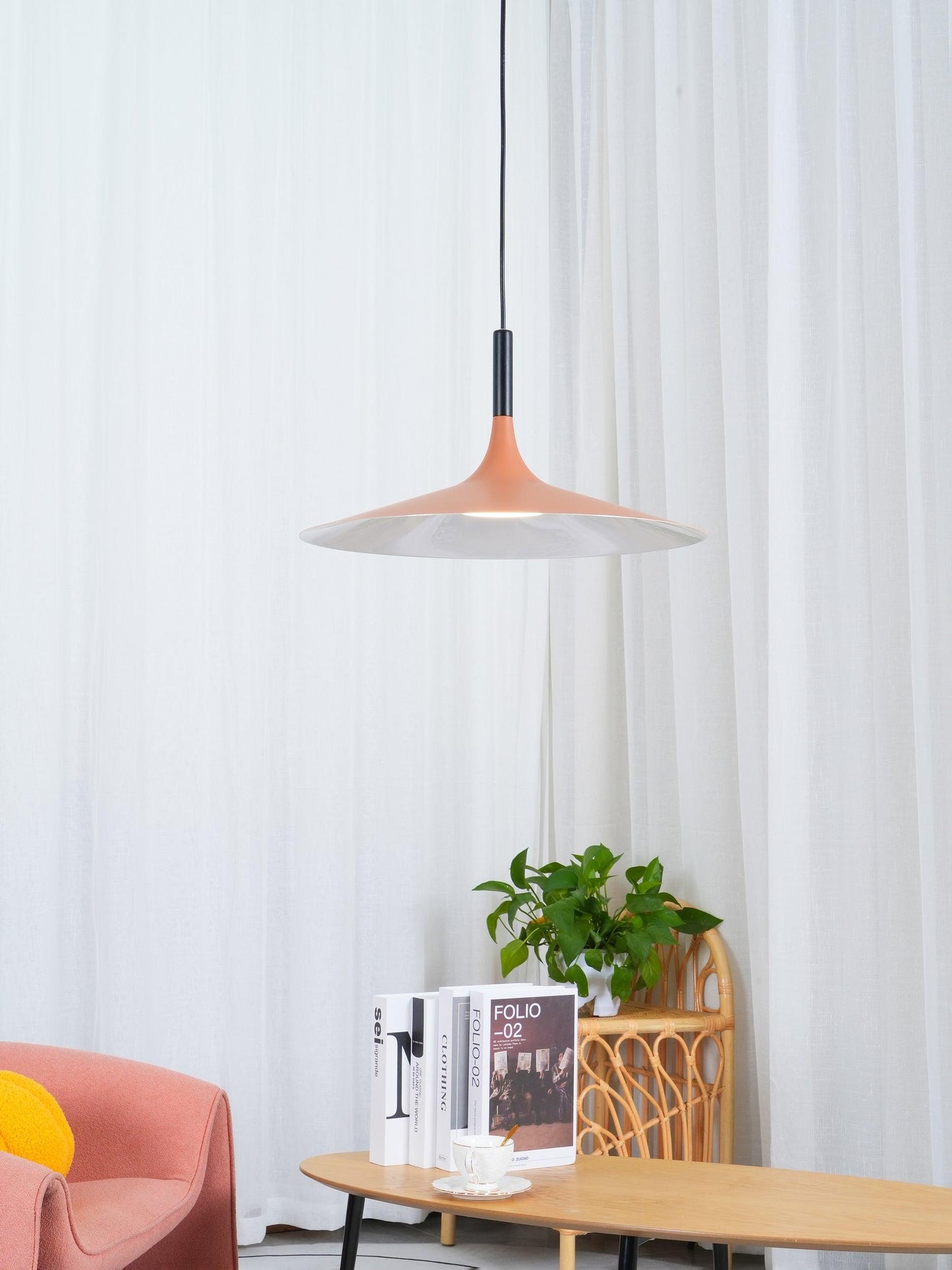 Aplomb Metal Pendant Lamp