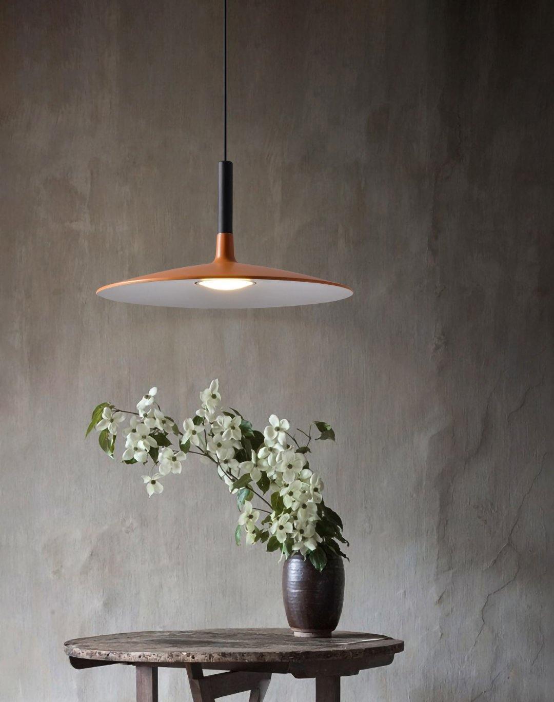 Aplomb Metal Pendant Lamp