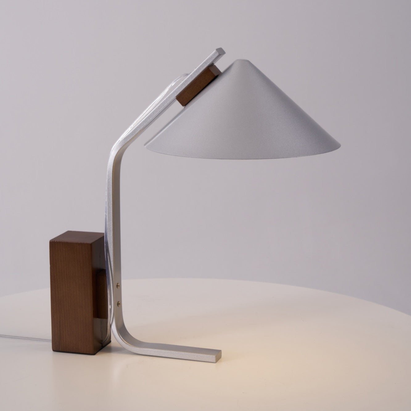 Arclune Desk Lamp