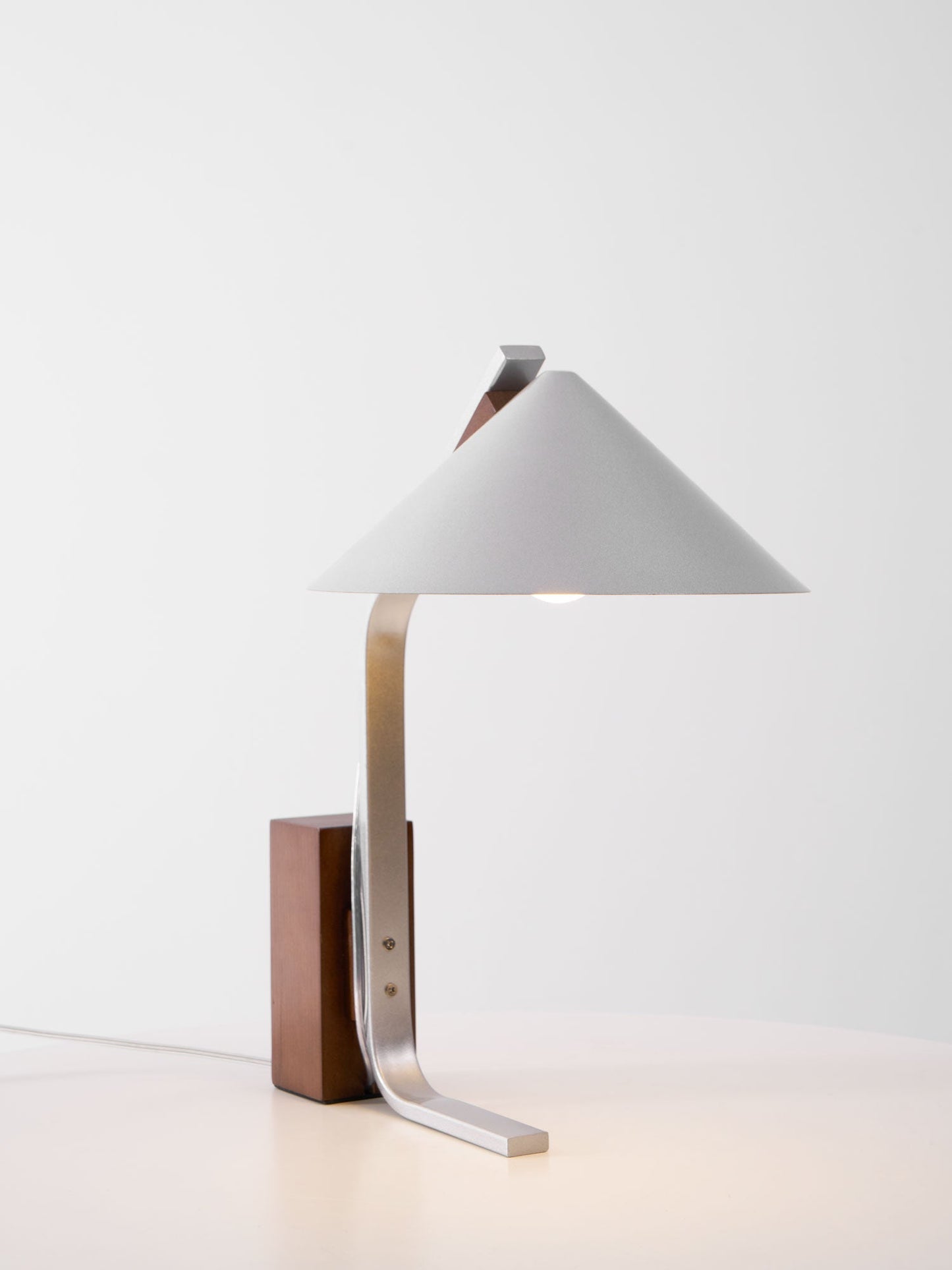 Arclune Desk Lamp