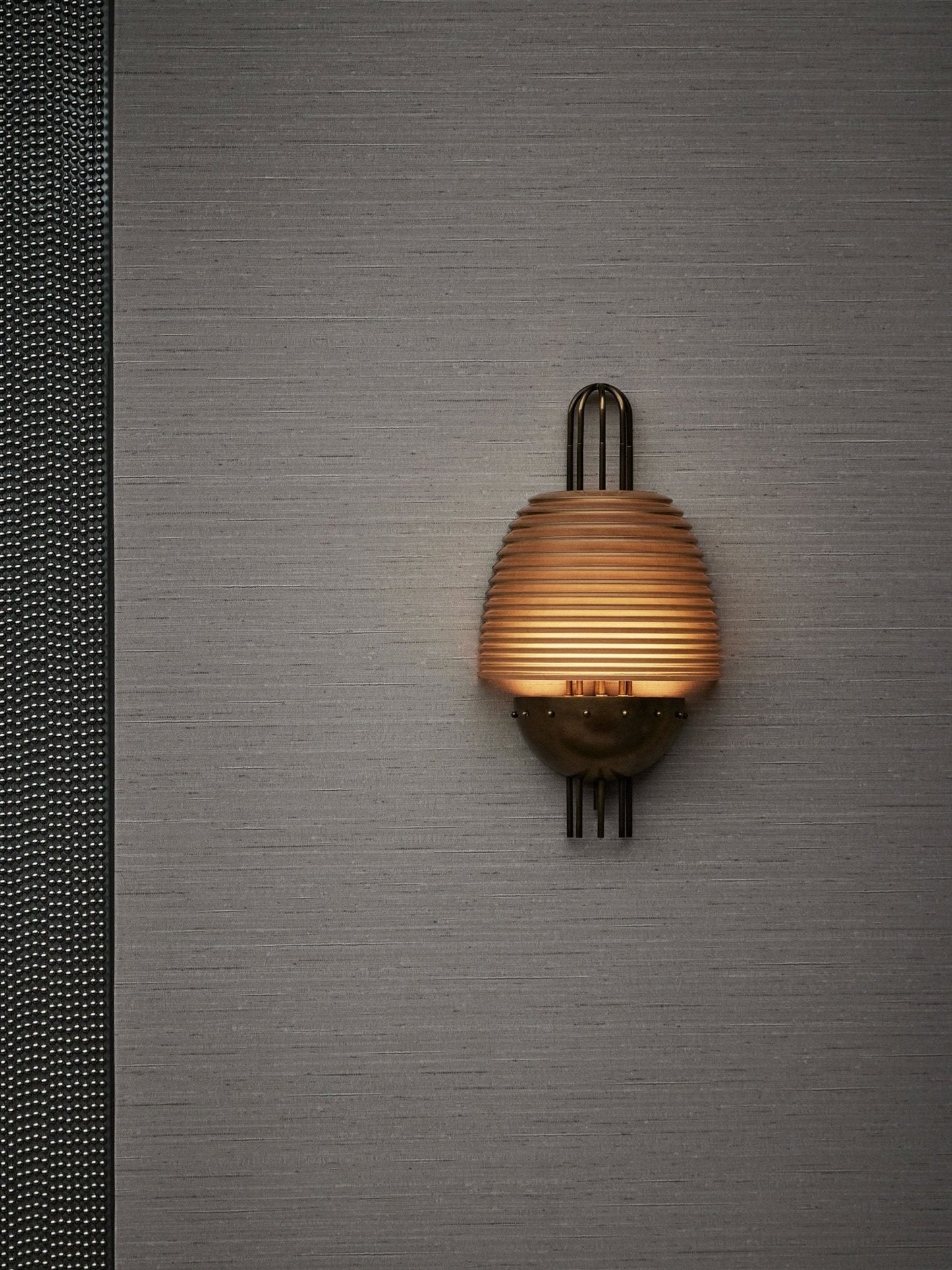 Arclune Ribbed Wall Lamp