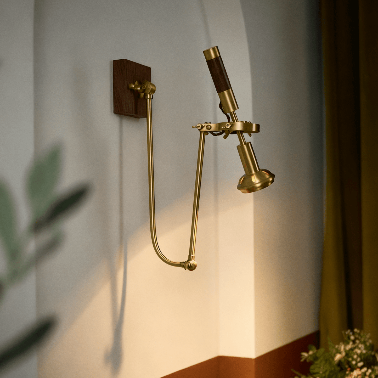Articulated Wall Light