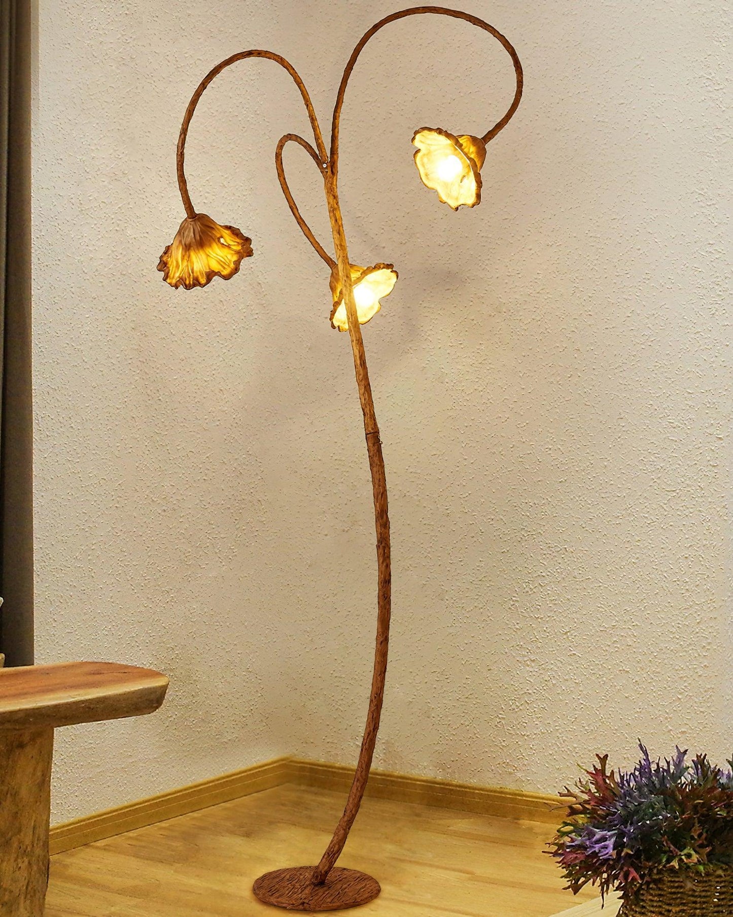 Artistic Lotus Leaf Floor Lamp