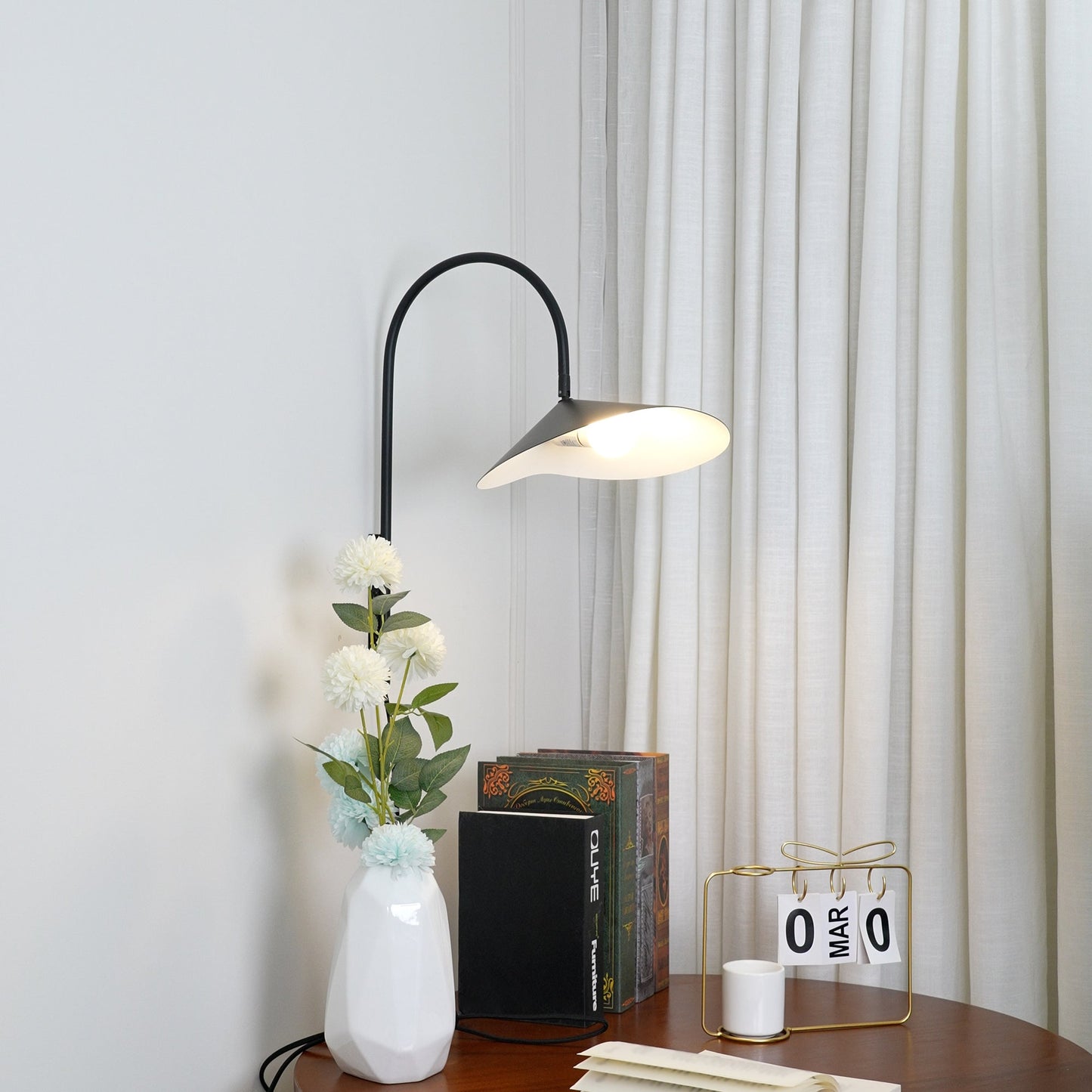 Alocasia Swivel Plug-in Wall Lamp