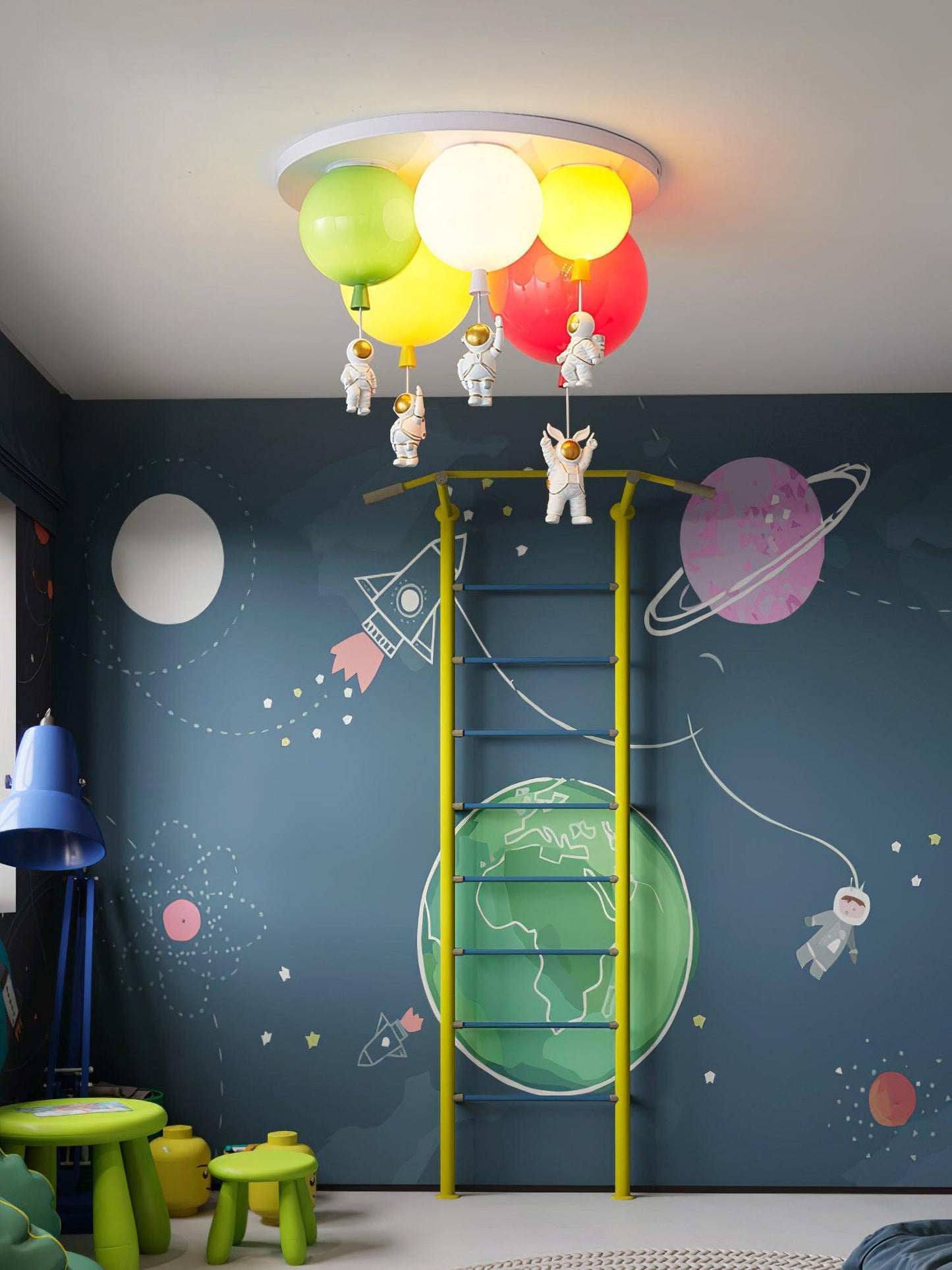 Astronaut Glossy Balloon Ceiling Lamp