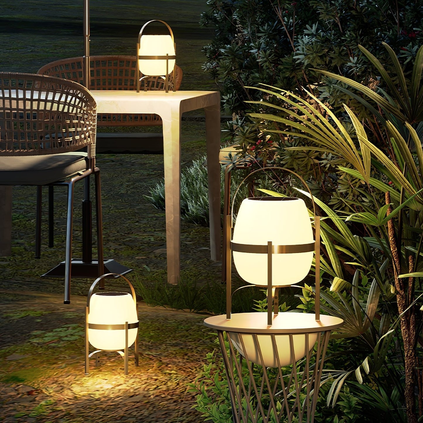 Auren Lantern Outdoor Lamp