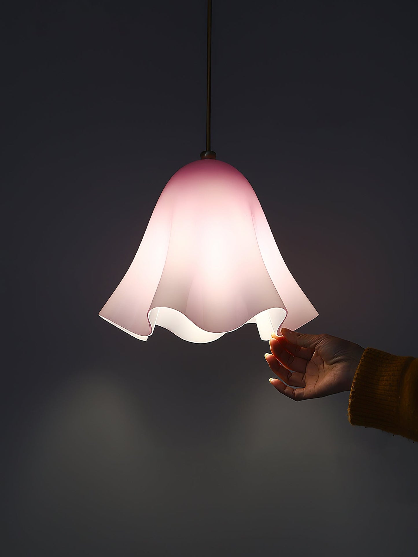 Vera Bloom Pendant Lamp