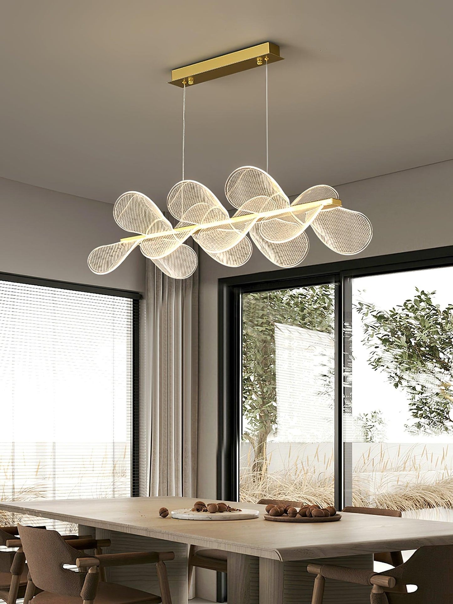 Bain Flying Flowers Chandelier