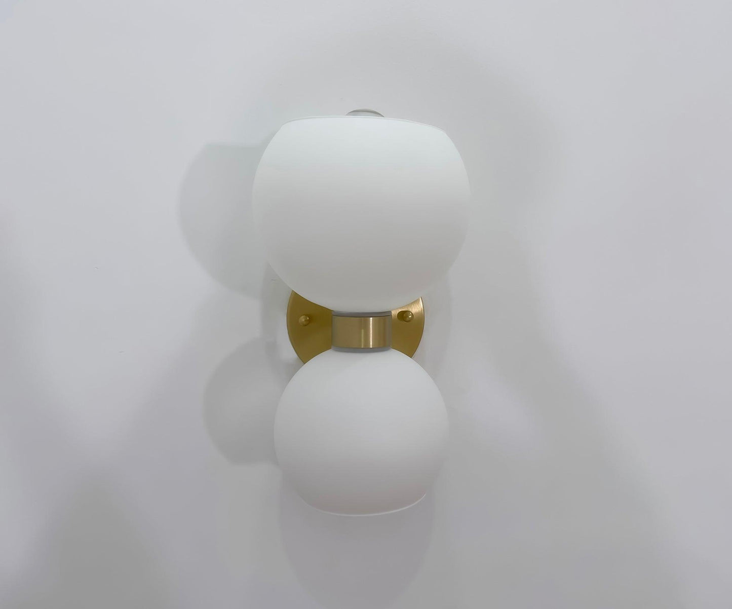 Round Pearl Bracket light Sconce