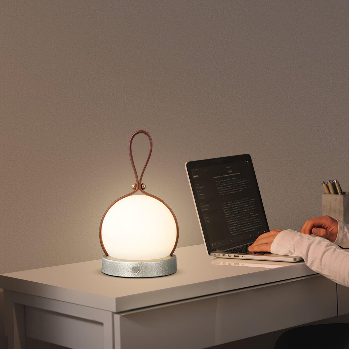 Bola Lantern Built-in Battery Table Lamp