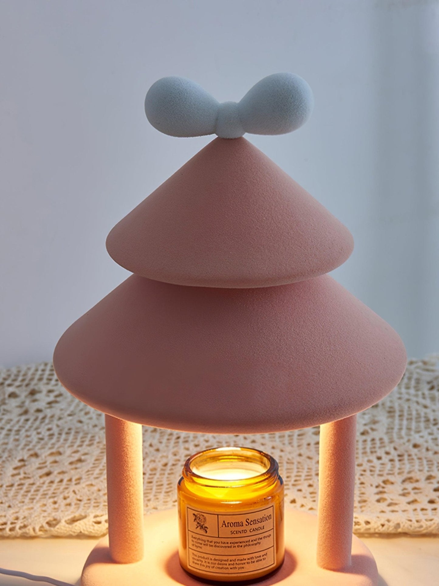 Bow Tie Cone Table Lamp