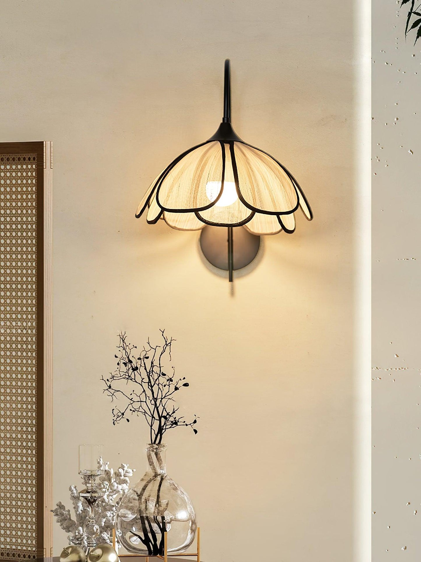 Burnt Petal Wall Lamp