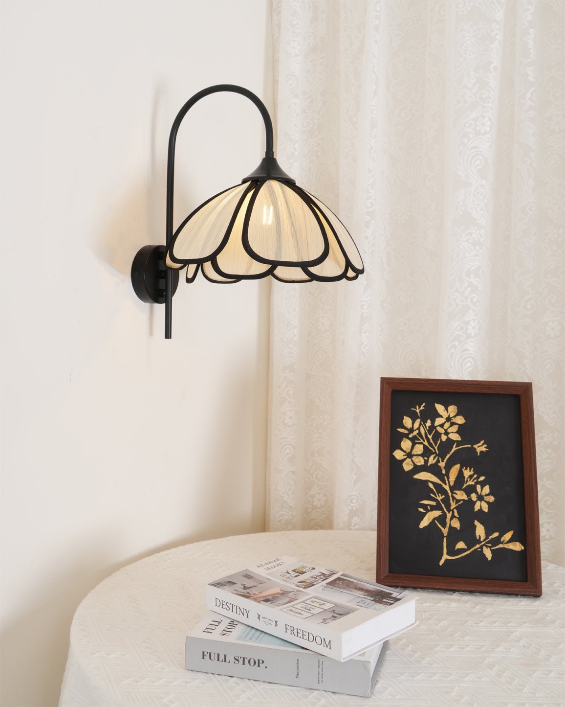 Burnt Petal Wall Lamp