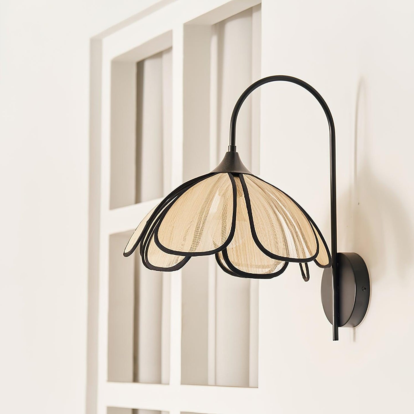 Burnt Petal Wall Lamp