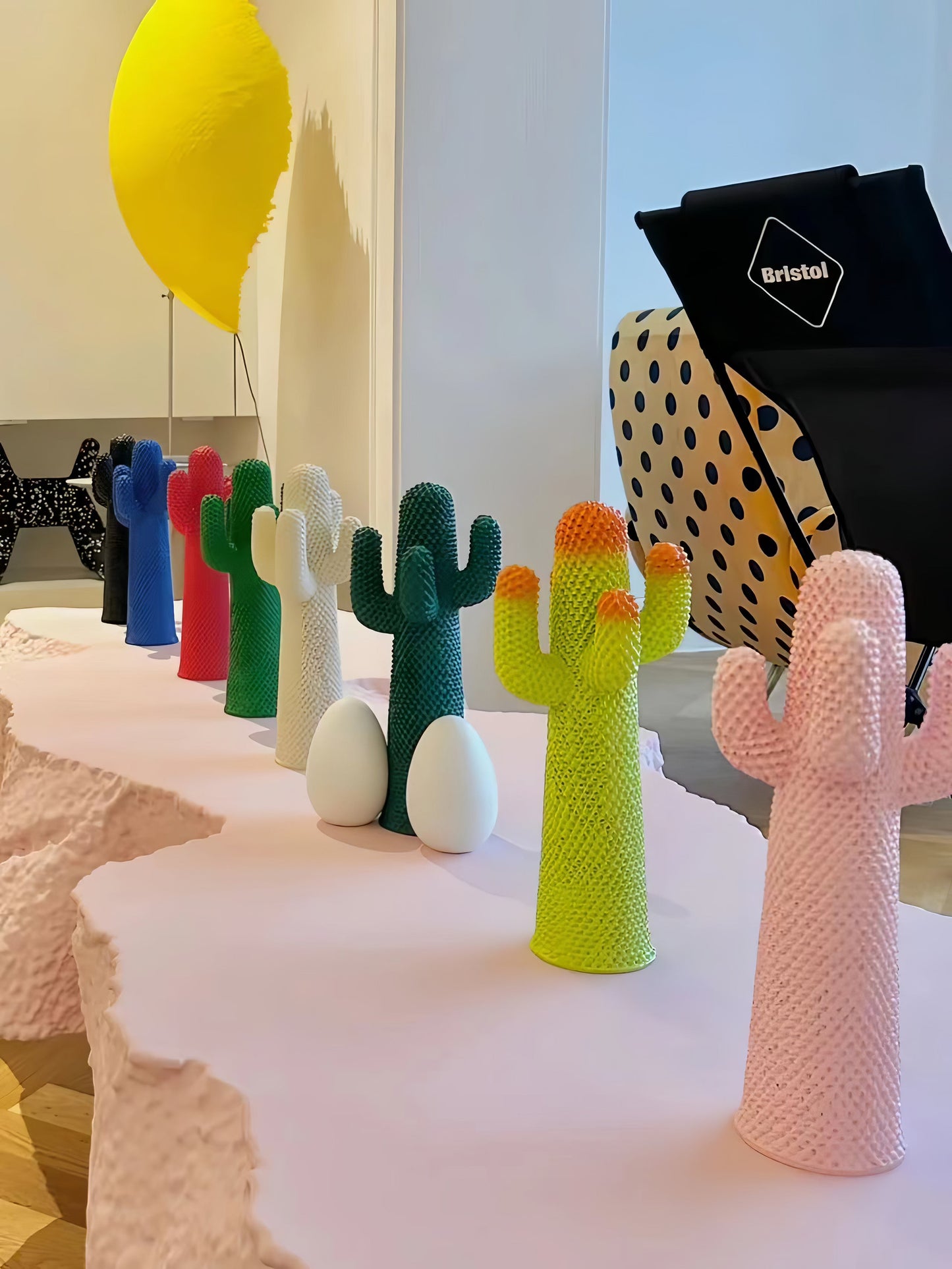 Mello Sculptural Portable lamp Cactus Coat Rack