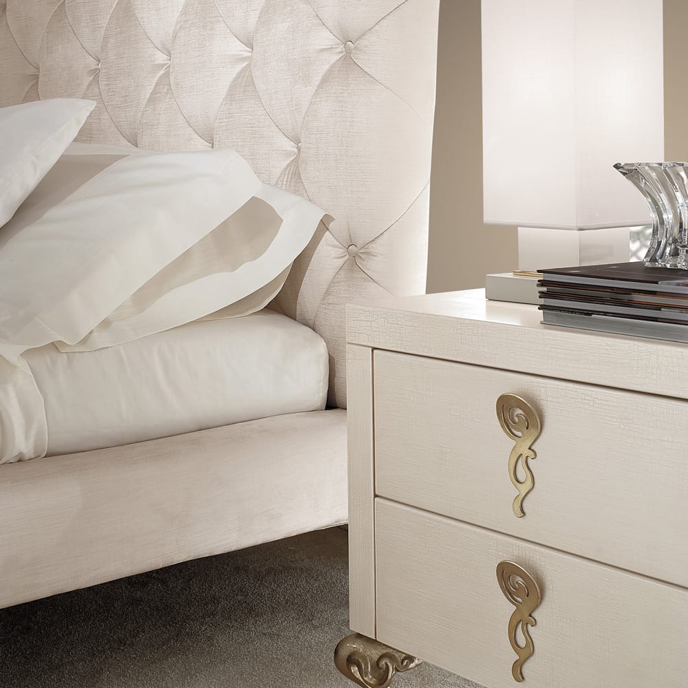 Classic Italian Button Upholstered Bed With Tall Headboard