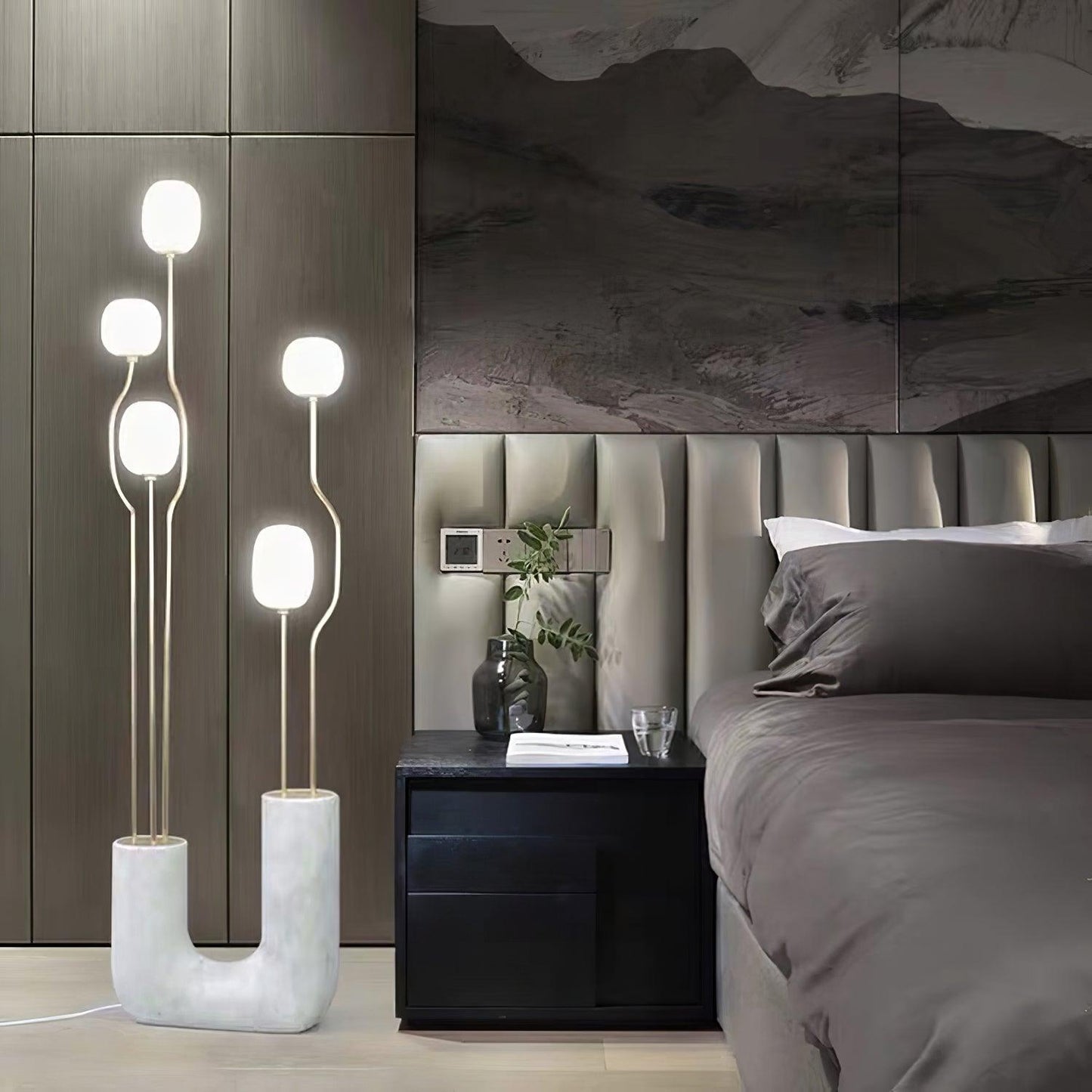 Comet Floor Lamp