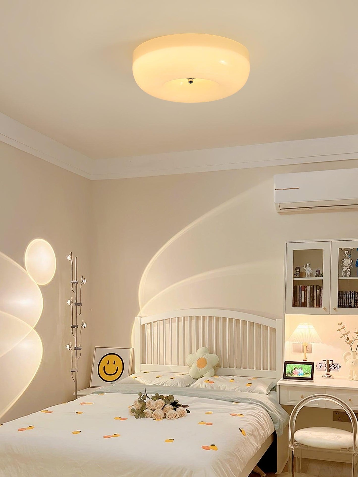 Cream Pudding Ceiling Lamp