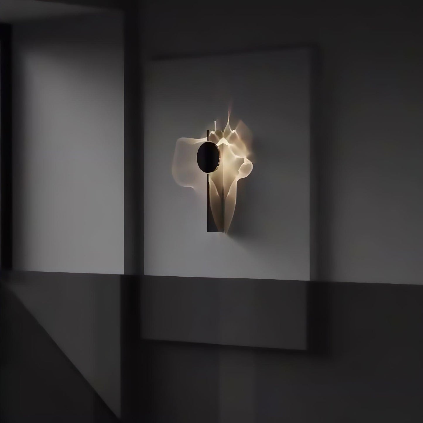 Creative Light And Shadow Wall Lamp