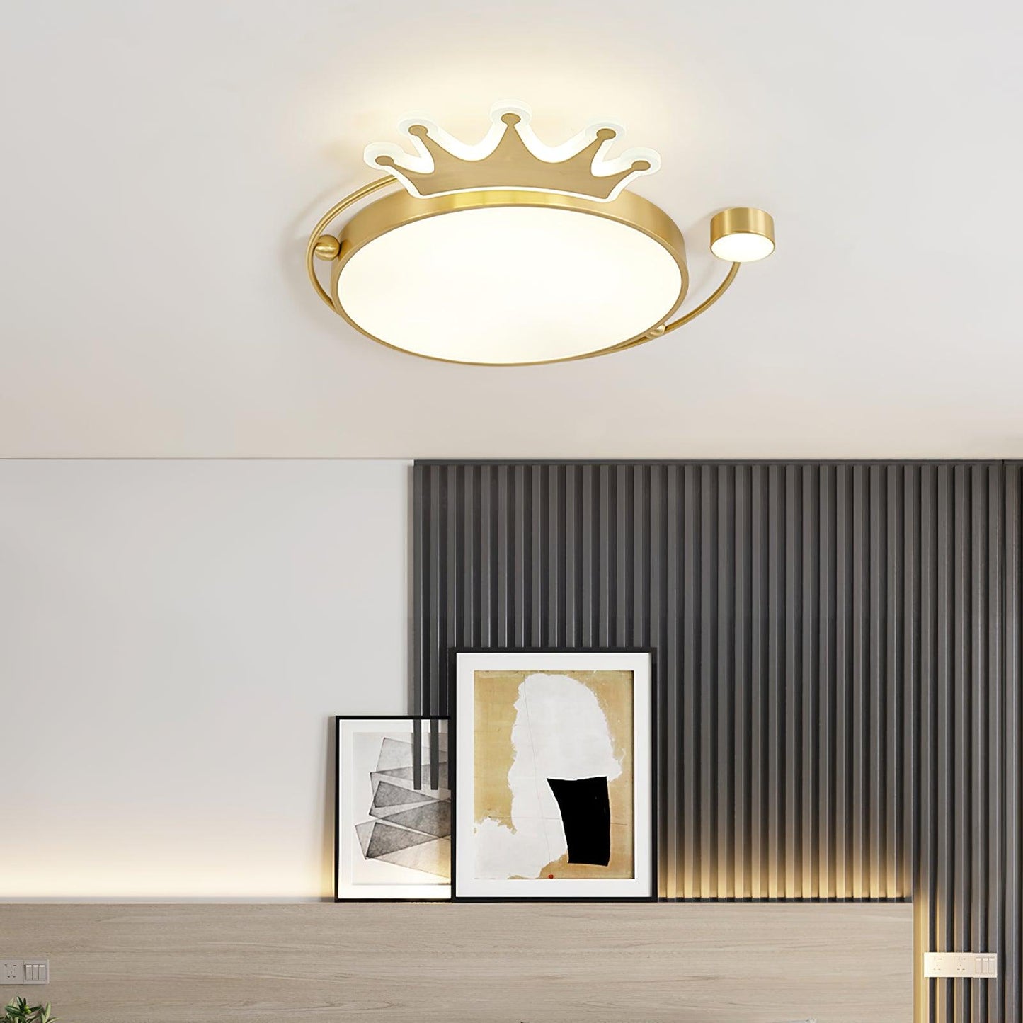 Crown Ceiling Light