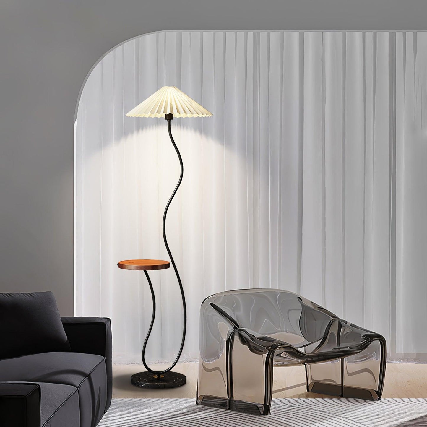 Curvatura Floor Lamp