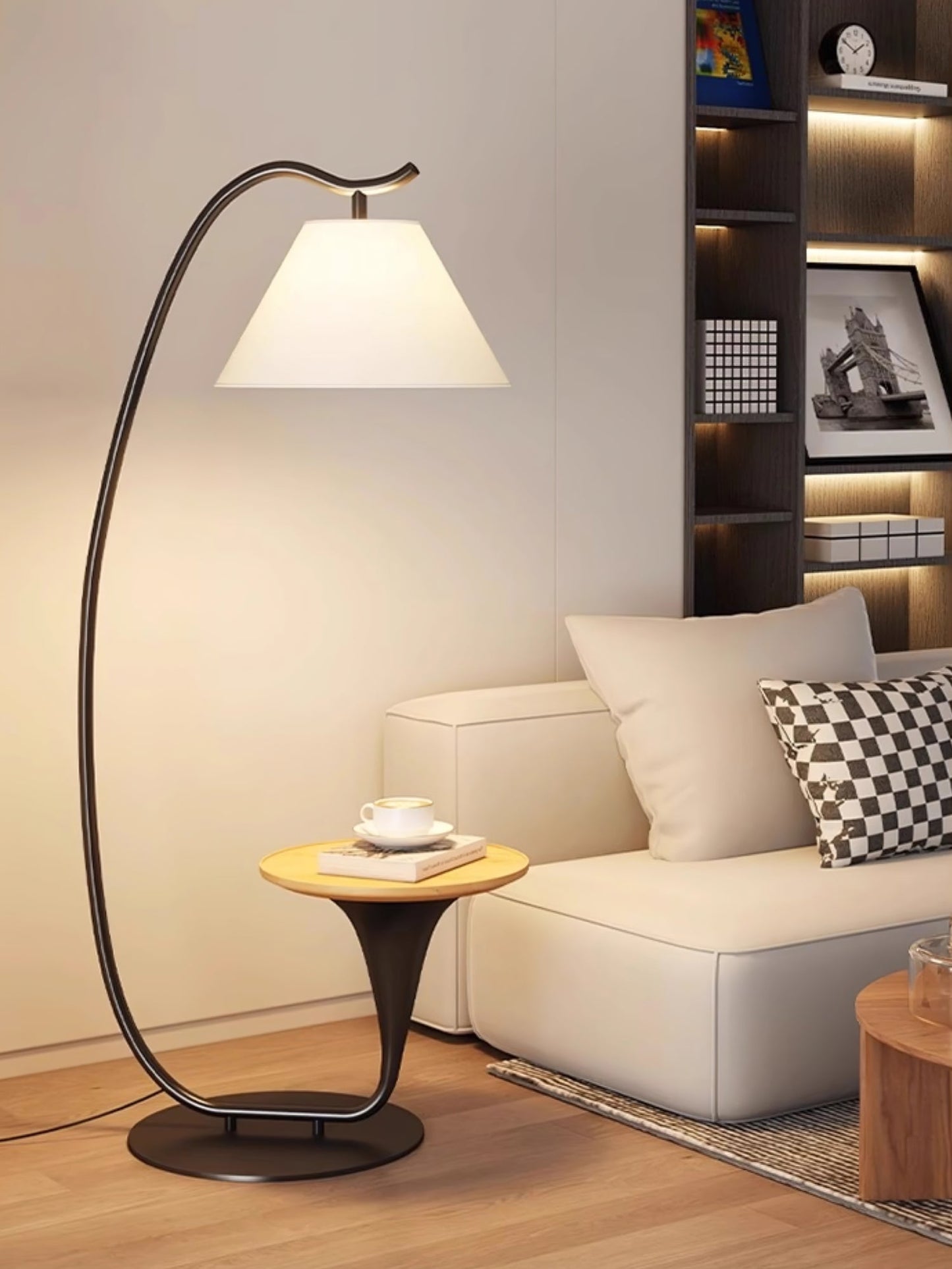 Curvature Floor Lamp