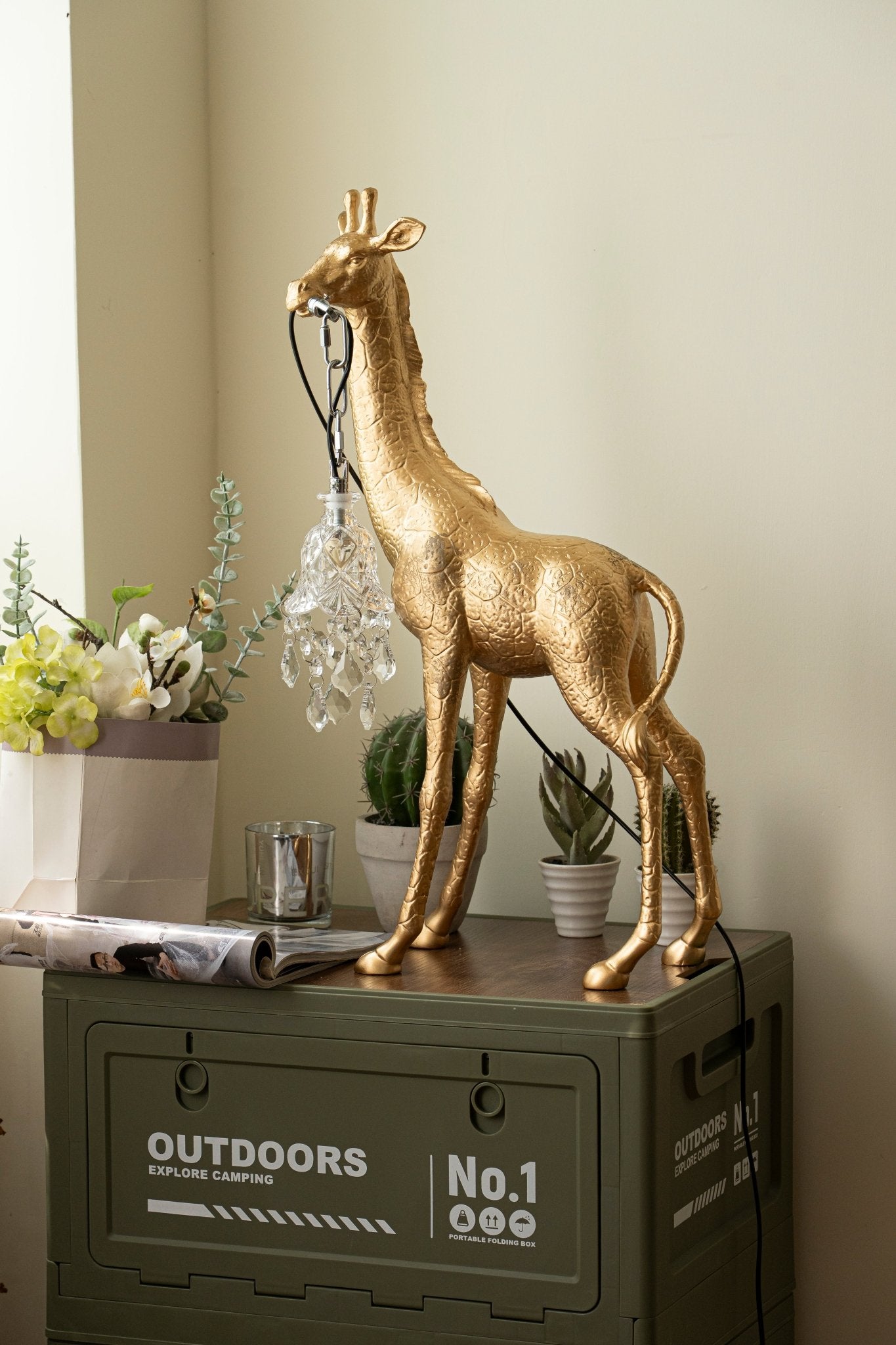 Giraffe Royale Sculpture Floor Lamp