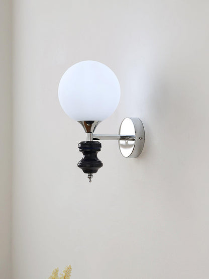 Dalt Wall Light